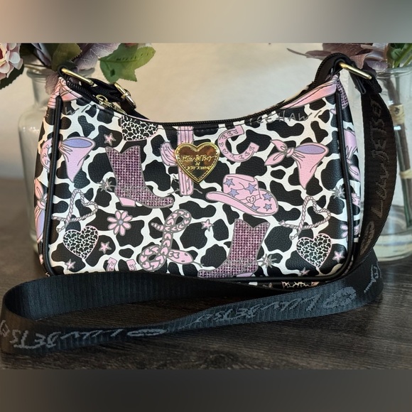 Betsey Johnson Black and Pink Shoulder Bag - Picture 1 of 7
